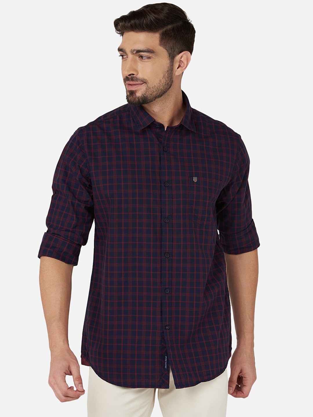 

Oxemberg Men Navy Blue Classic Slim Fit Checked Casual Shirt