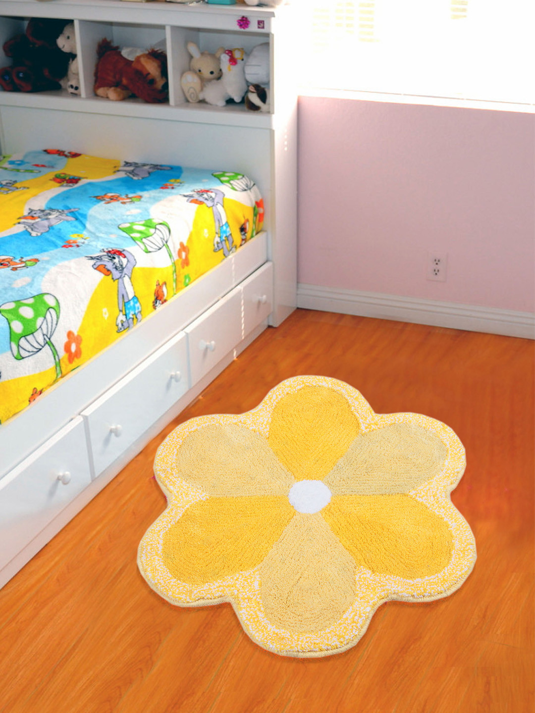 

Saral Home Yellow Floral Bath Rug
