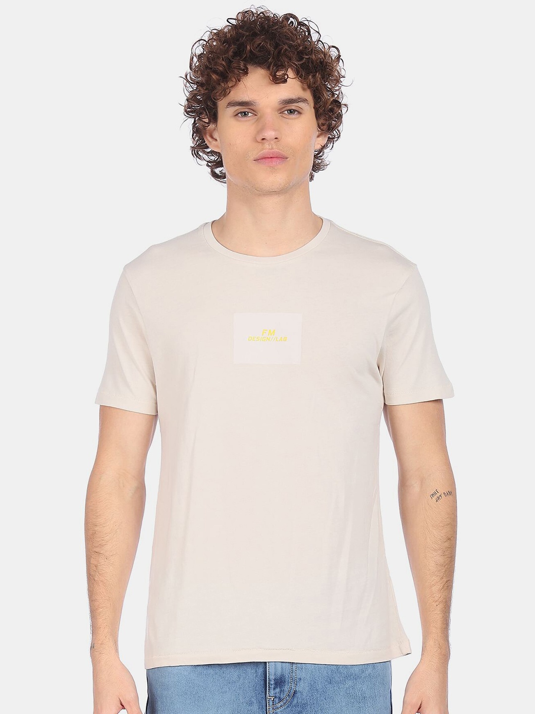 

Flying Machine Men Off White & Yellow Printed Pure Cotton T-shirt