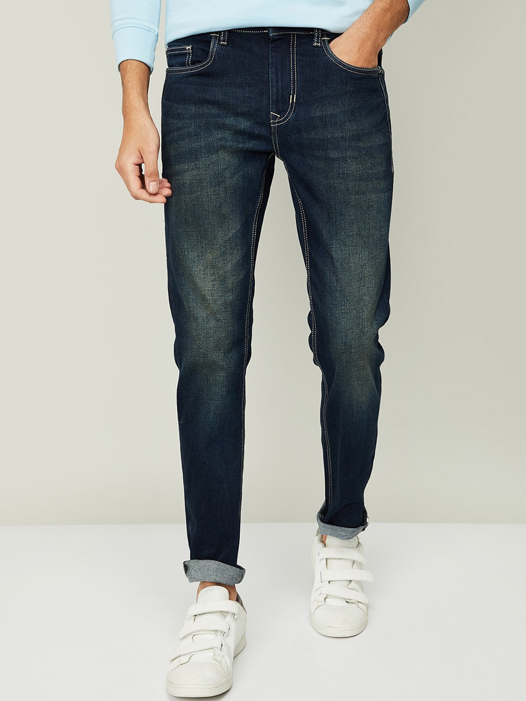 

Forca by Lifestyle Men Blue Slim Fit Heavy Fade Jeans