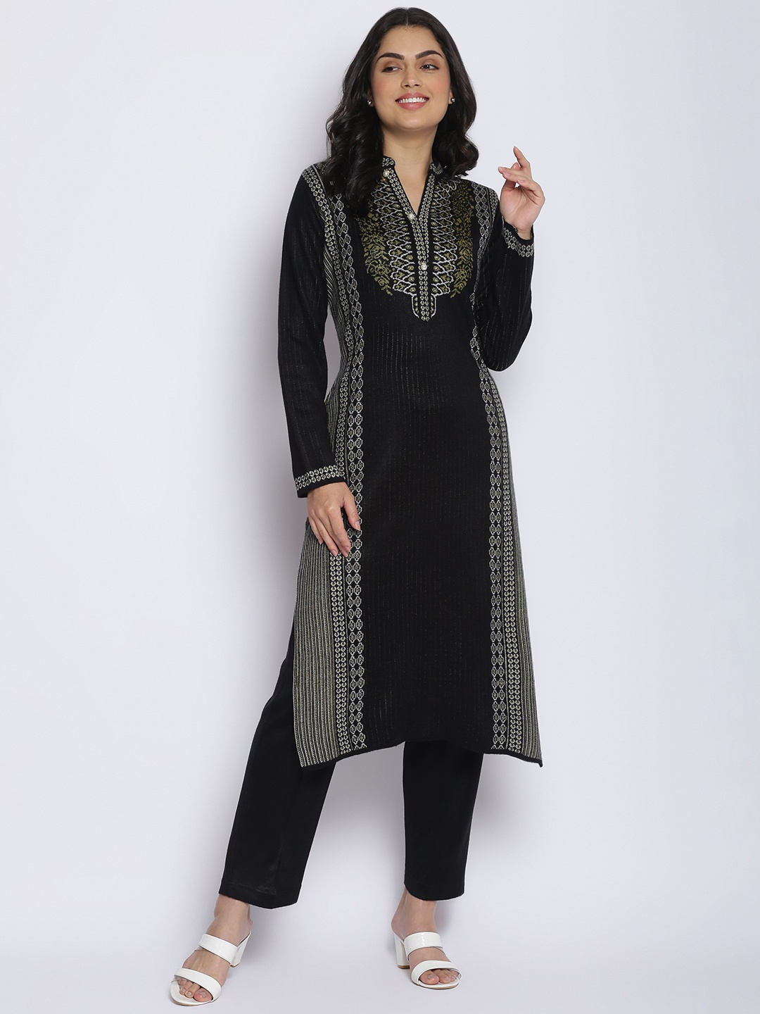 

MIKHAD Women Black & Grey Floral Jacquard Kurta