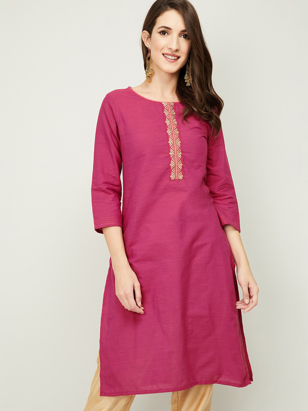 

Melange by Lifestyle Women Magenta Yoke Design Cotton Kurta