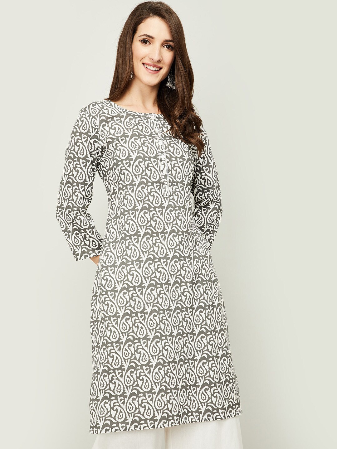 

Melange by Lifestyle Women Grey Printed Straight Kurta