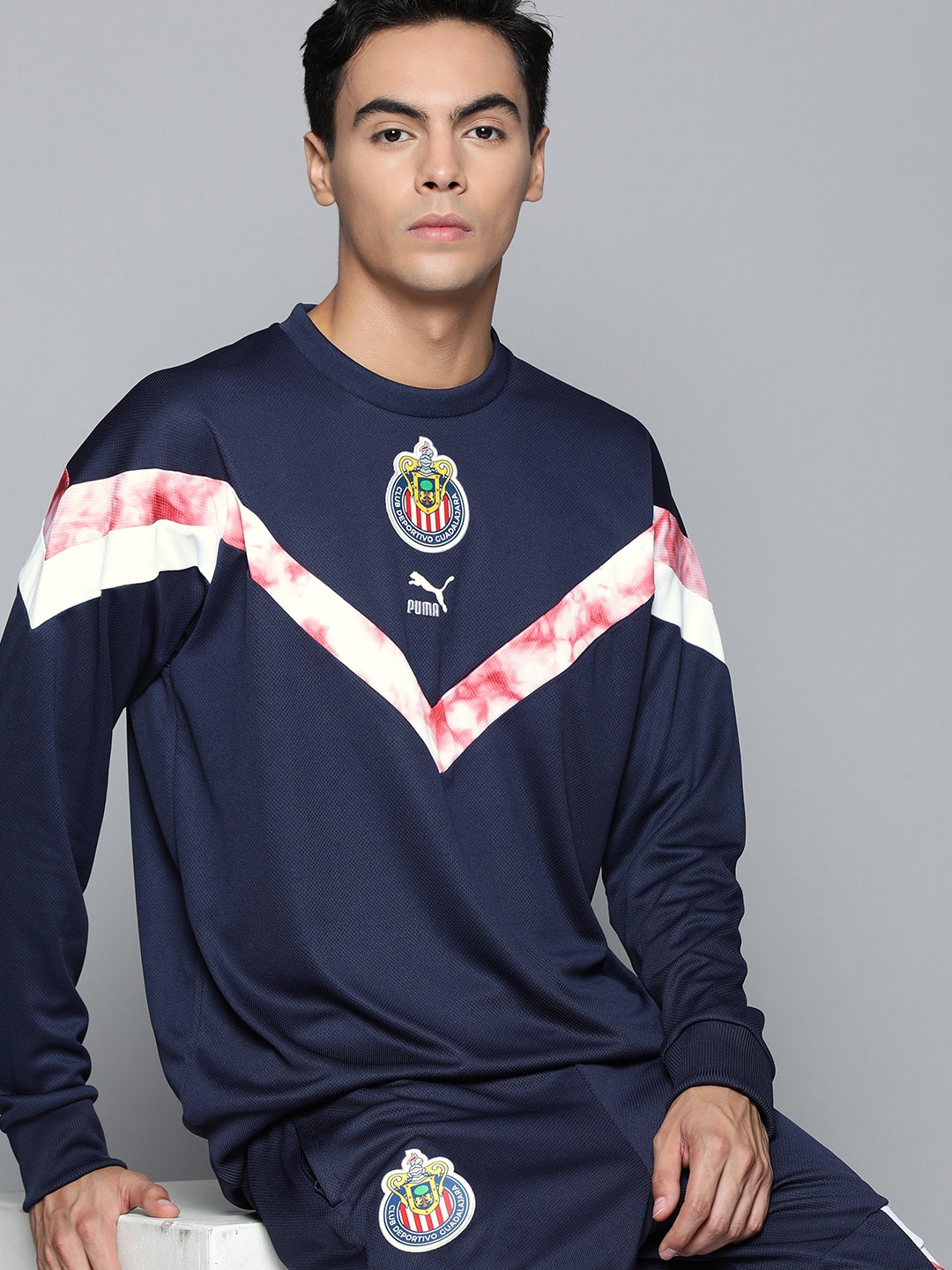 

Puma Men Regular Fit Colourblocked dryCELL Chivas Iconic MCS Sweatshirt, Navy blue