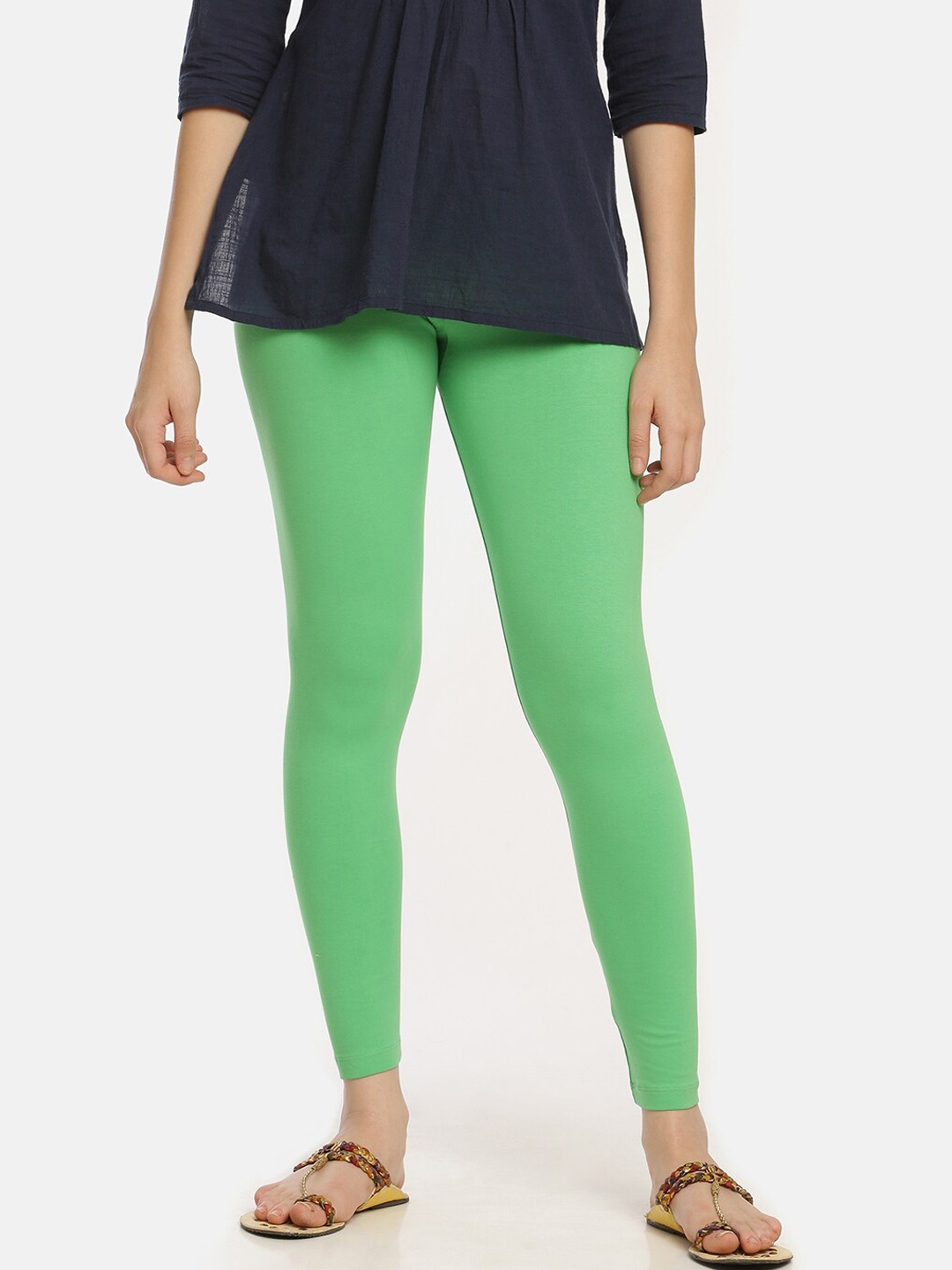 

Zelen Women Green Solid Ankle-Length Leggings