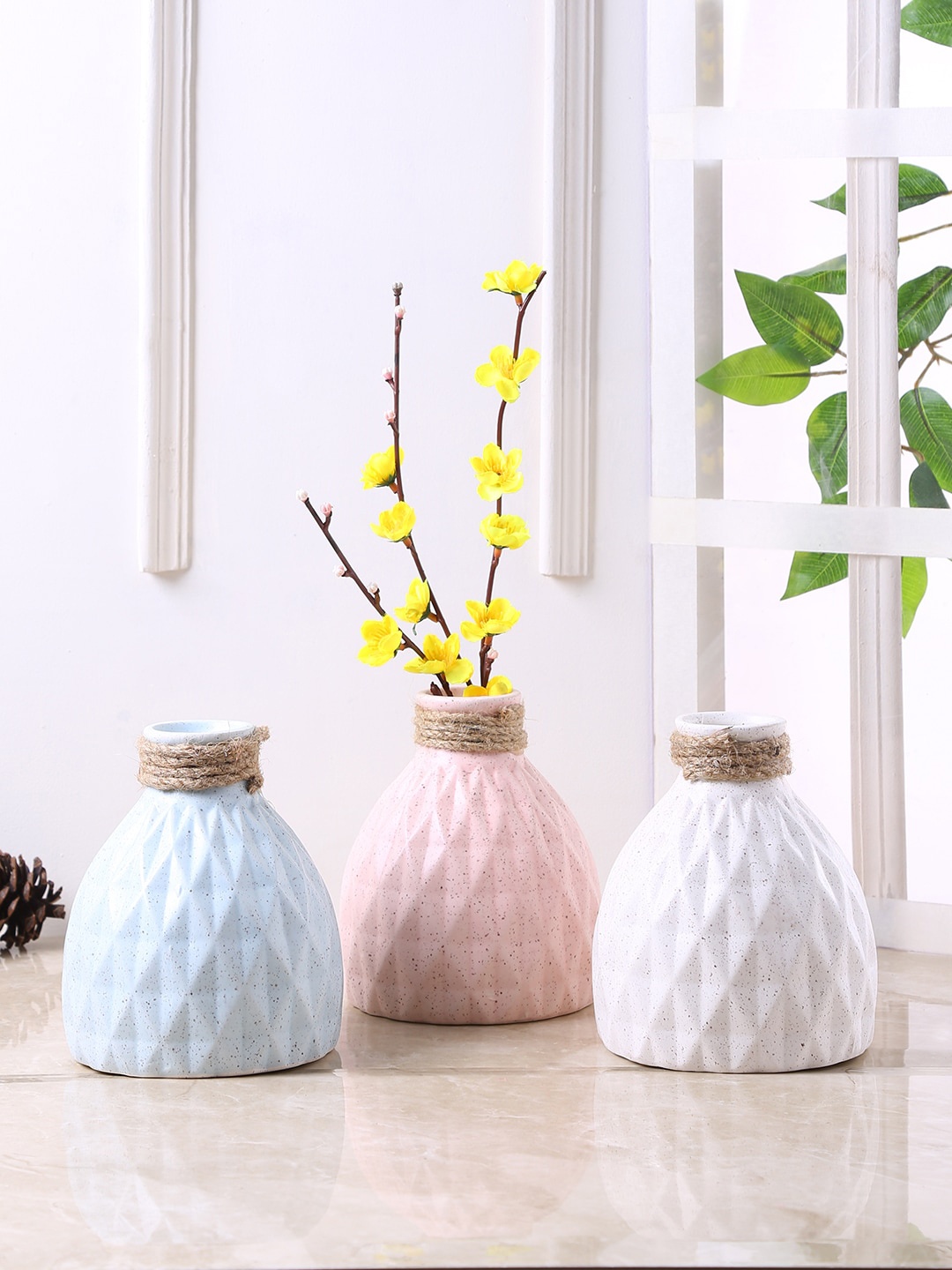 

TAYHAA Set Of 3 Blue & Pink Textured Ceramic Vase