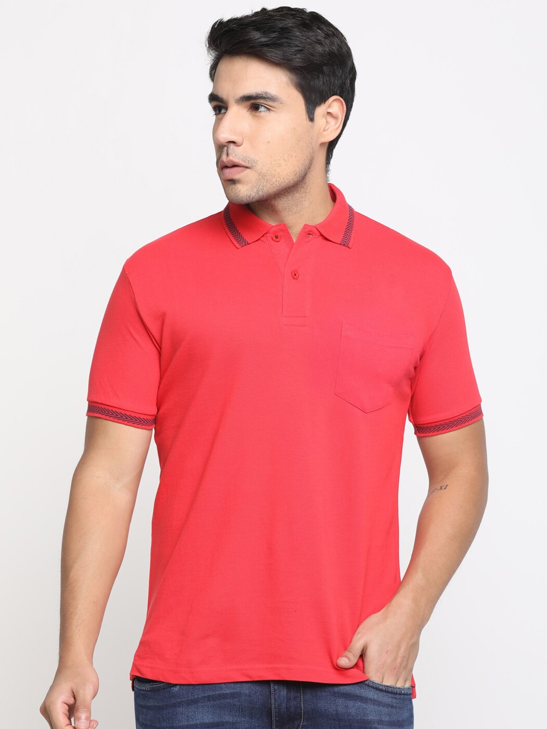 

Masculino Latino Men Red Polo Collar Raw Edge T-shirt