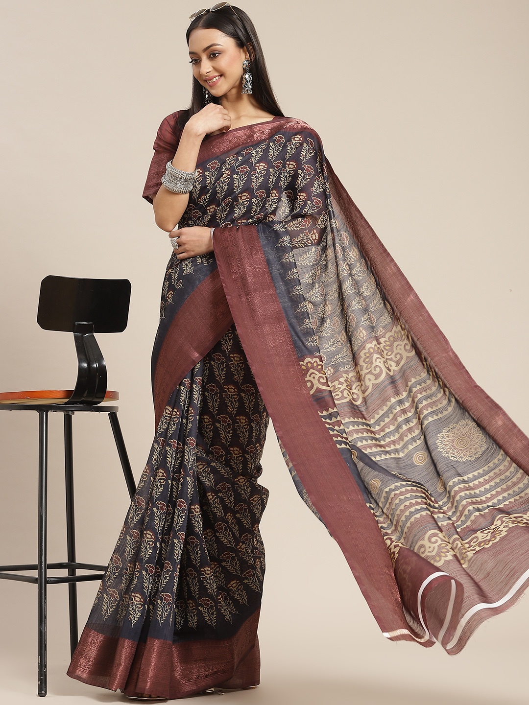 

RAJGRANTH Black & Brown Floral Pure Linen Saree