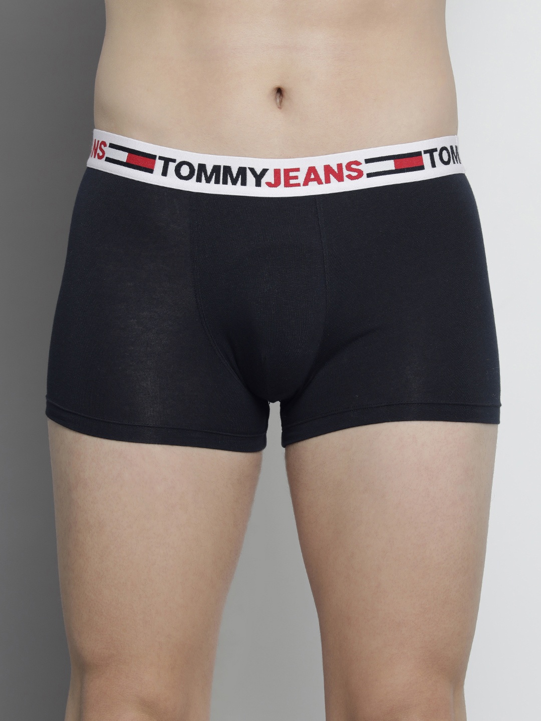 

Tommy Hilfiger Men Navy Blue Solid Trunk - P2AB4120