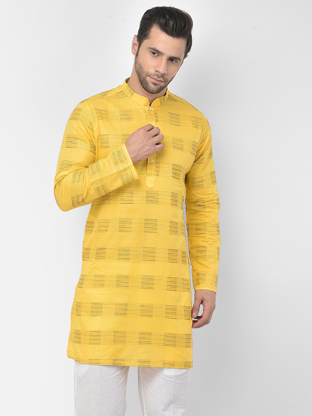 

DEYANN Men Yellow Printed Pure Cotton Kurta with Trousers
