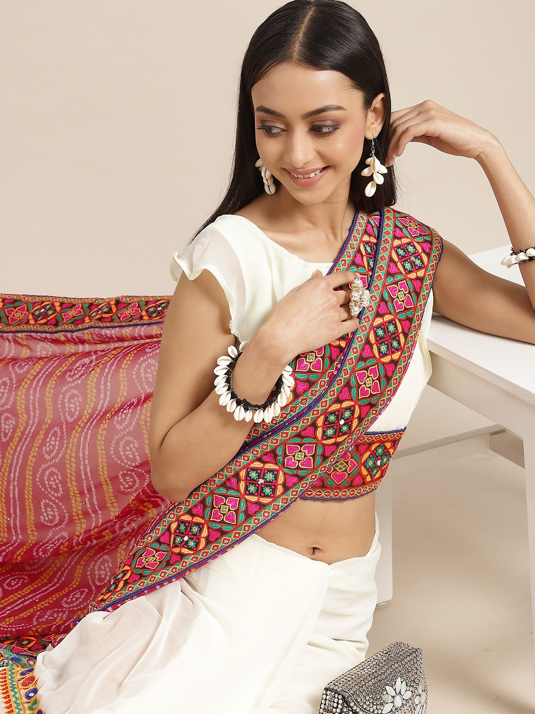 

RAJGRANTH Pink & White Ethnic Motifs Embroidered Half and Half Bandhani Saree