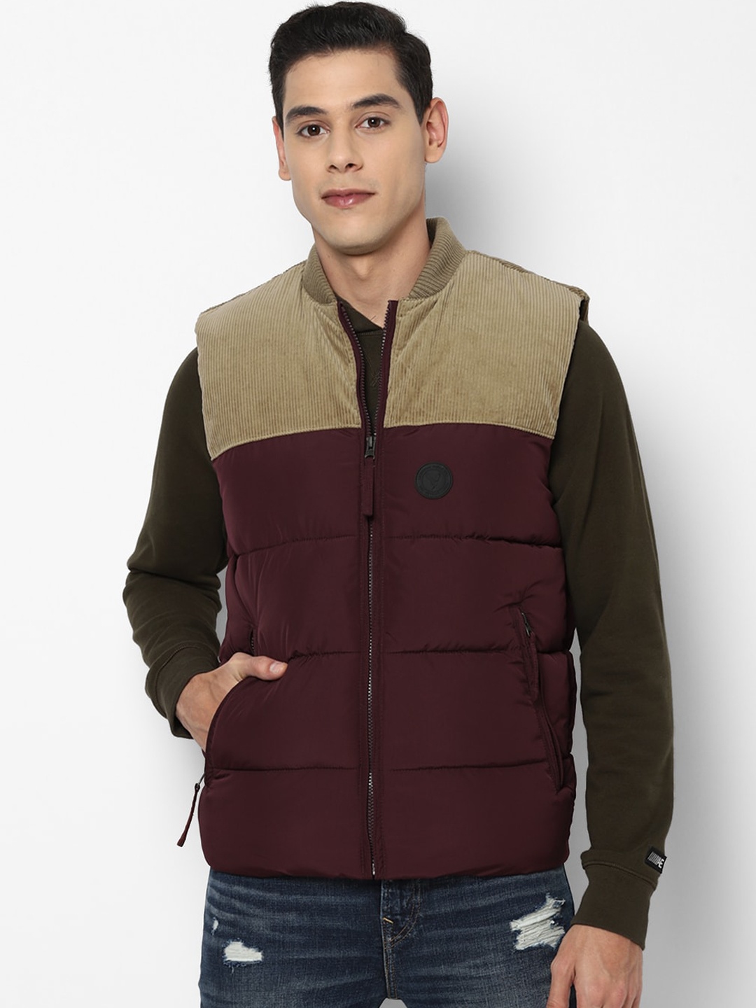 

AMERICAN EAGLE OUTFITTERS Men Burgundy Beige Colourblocked Padded Jacket