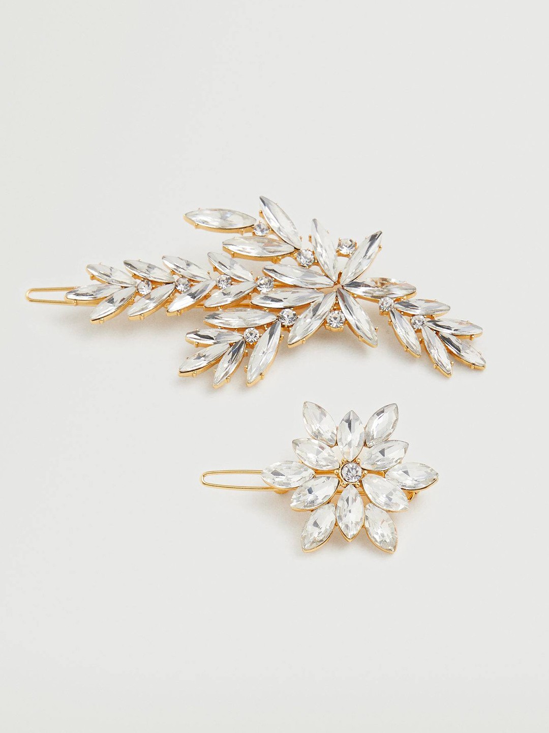 

MANGO Women Gold-Toned Set of 2 Floral Stone Studded Tic Tac Hair Clip