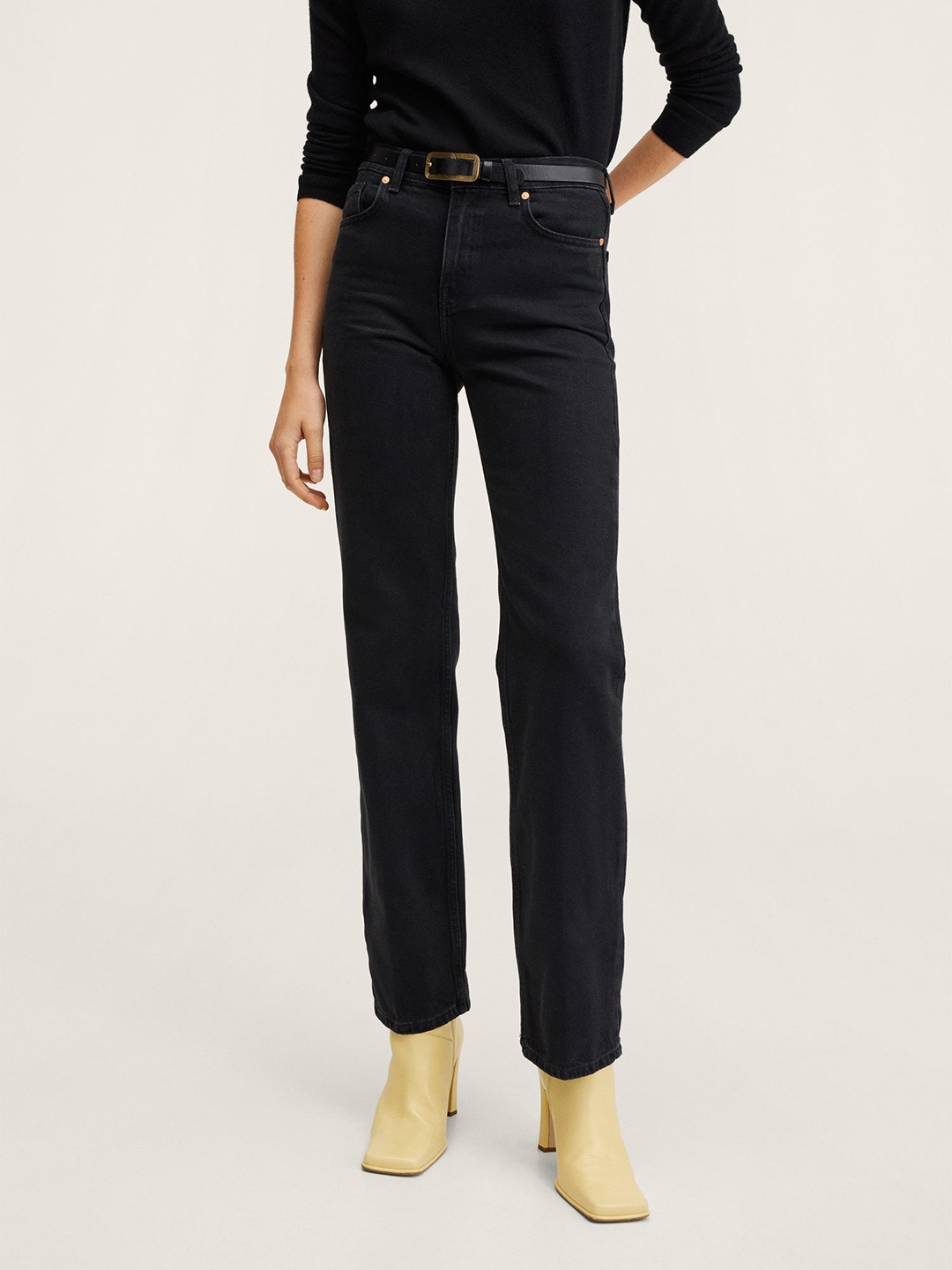

MANGO Women Black Straight Fit Jeans