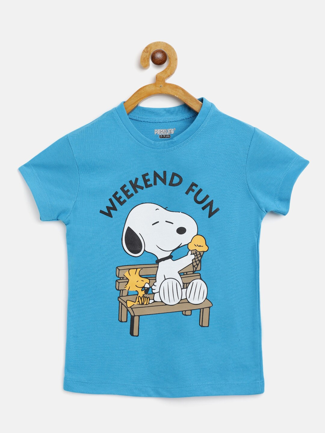 

Eteenz Girls Blue & White Pure Cotton Peanuts Print T-shirt