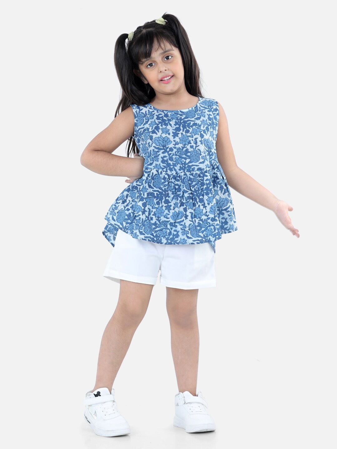 

AWW HUNNIE Girls Blue Floral & White Peplum Top with Shorts