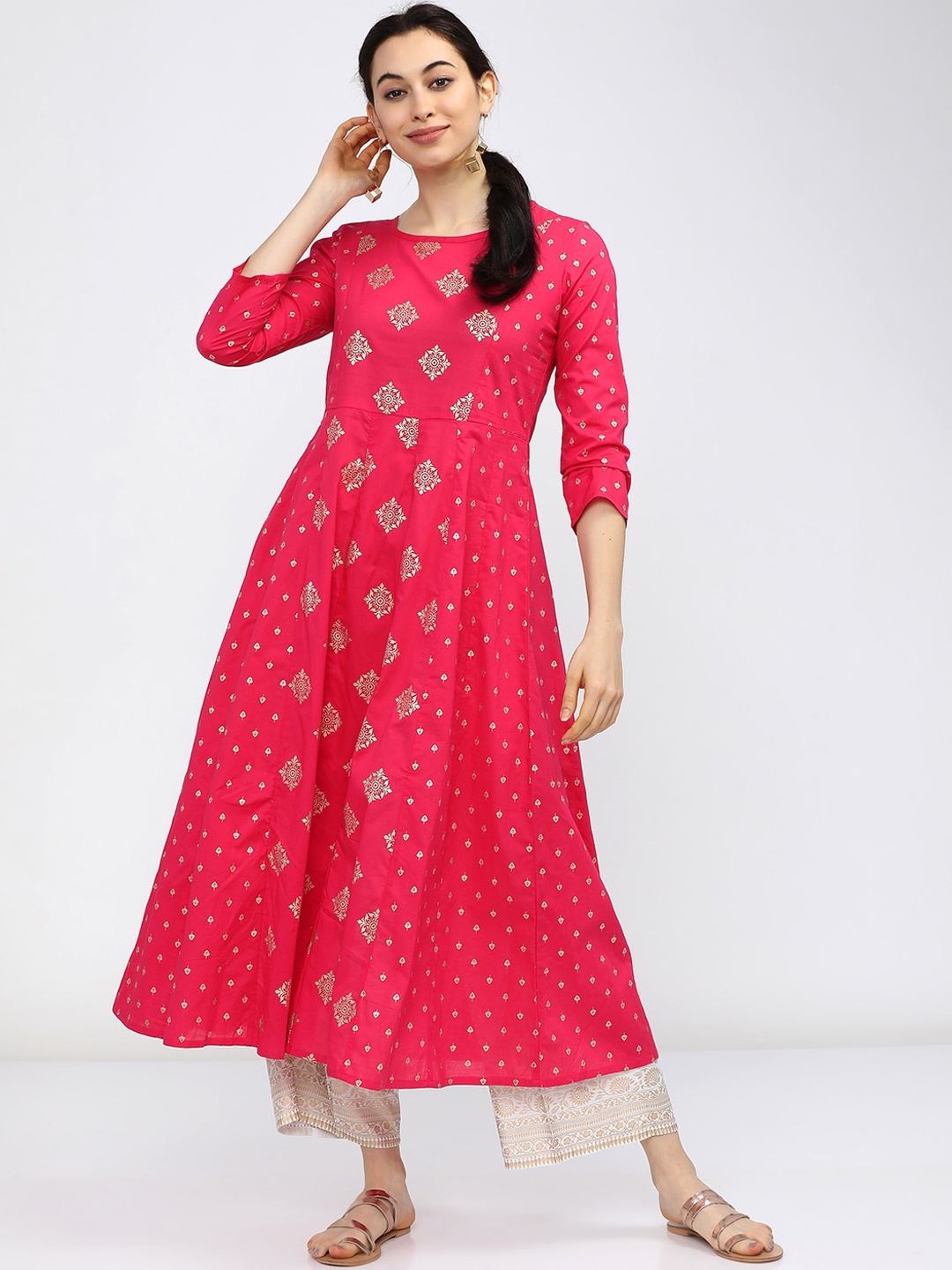 

Vishudh Women Pink & Gold-Toned Ethnic Motifs Printed Anarkali Kurta