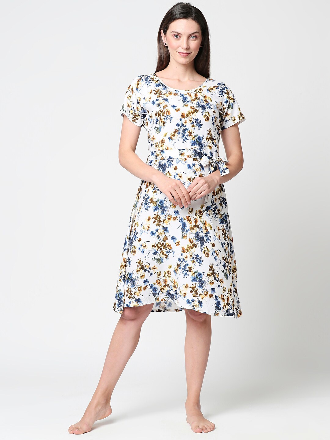 

Zeyo White & Blue Floral Printed Nightdress