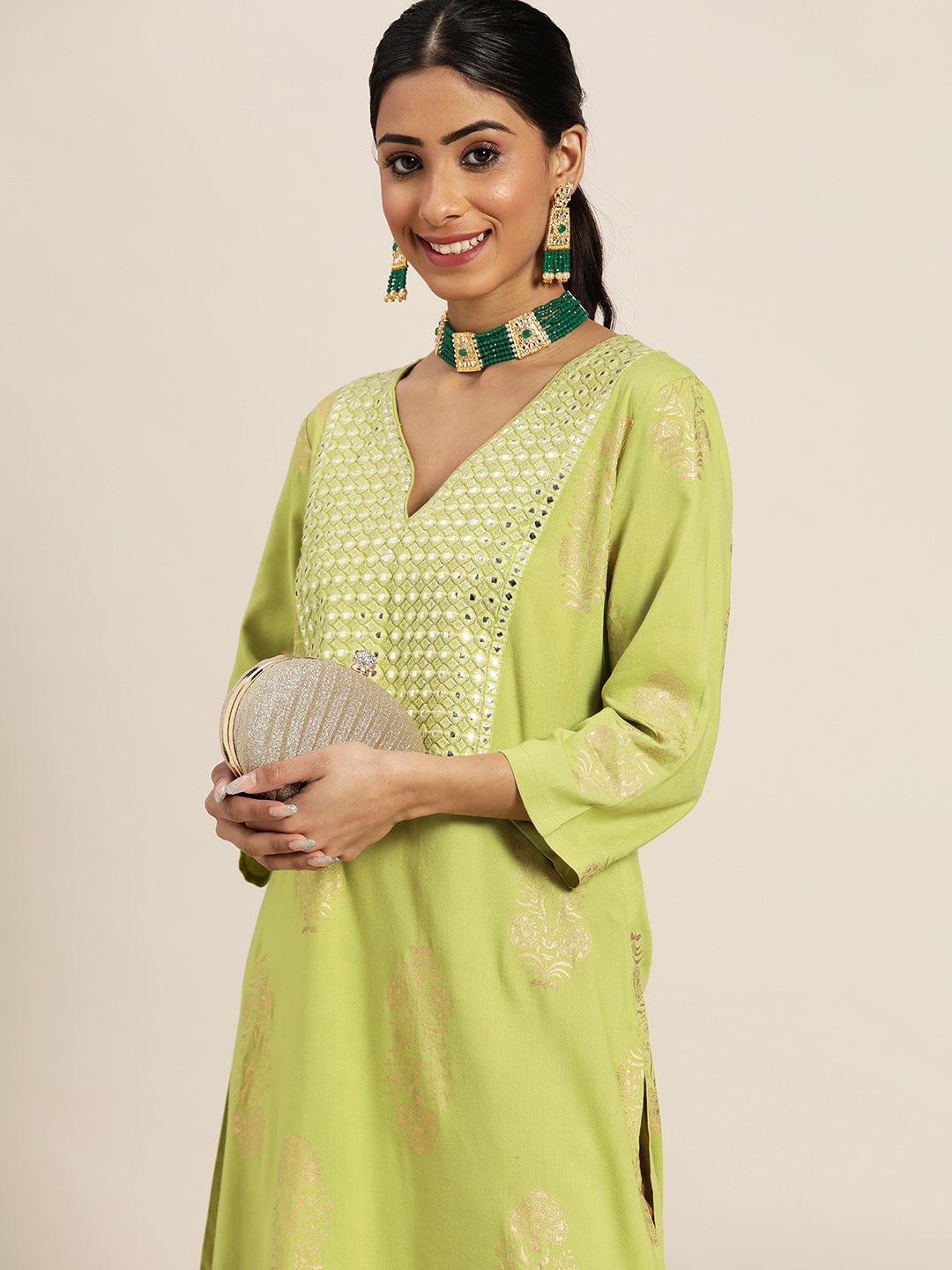 

Sangria Women Green Floral Embroidered Mirror Work Kurta