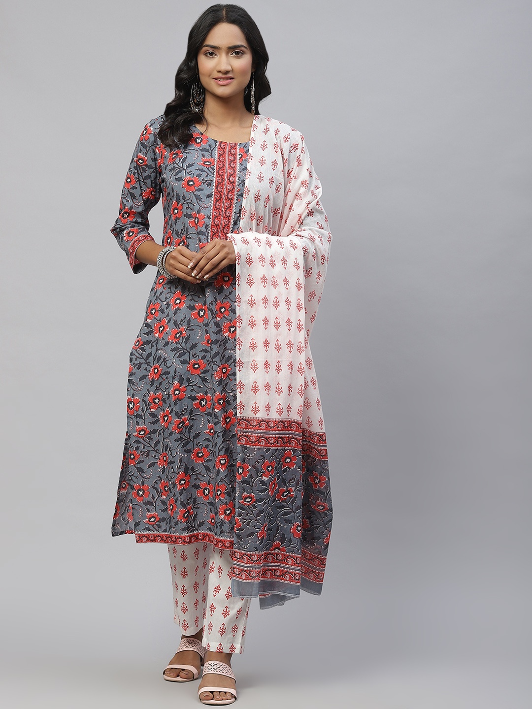 

Sasimo Women Grey Floral Printed Gotta Patti Pure Cotton Kurta with Trousers & With Dupatta