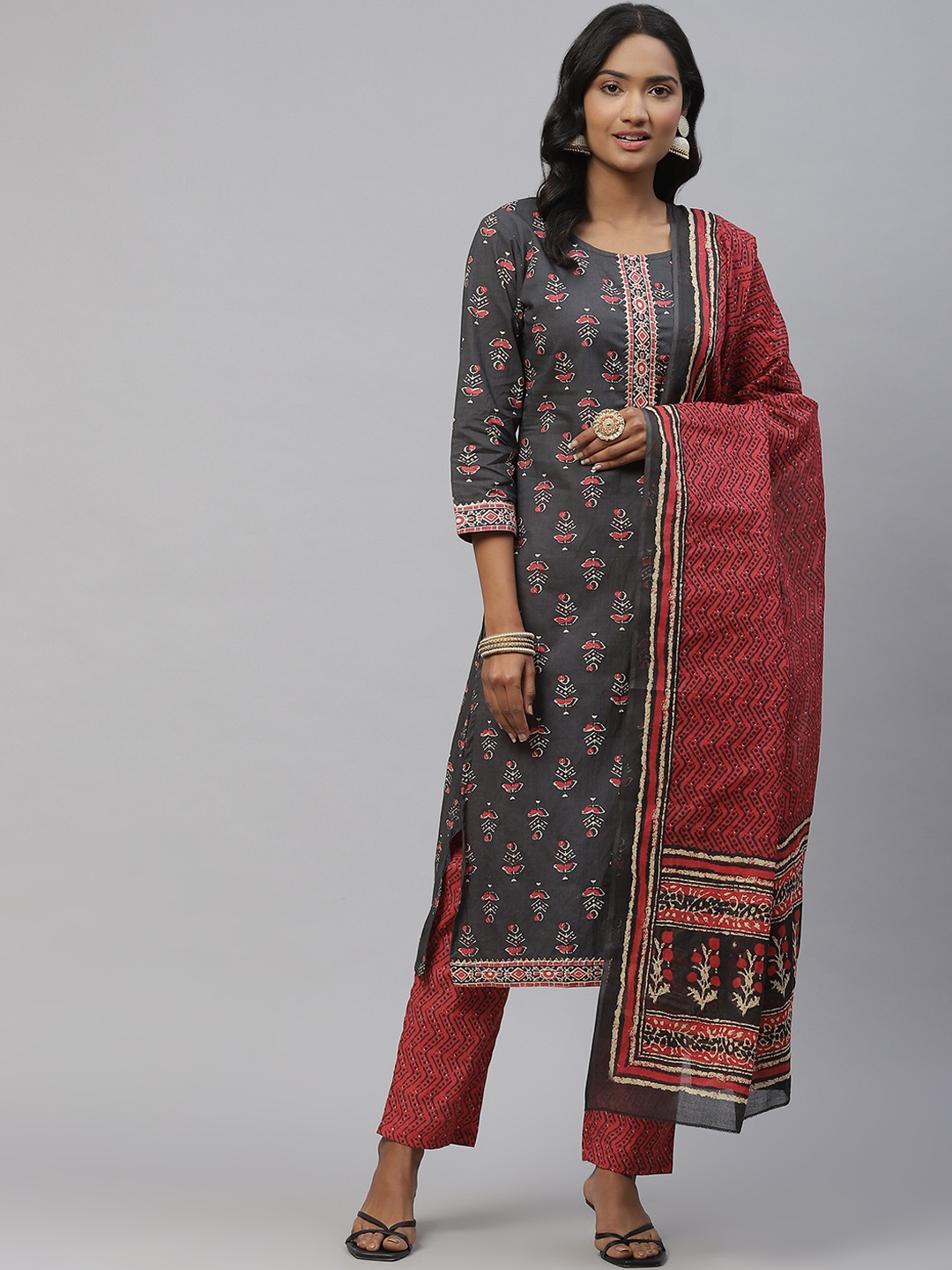 

Sasimo Women Charcoal Floral Colourblocked Gotta Patti Pure Cotton Kurta with Trousers & With Dupatta