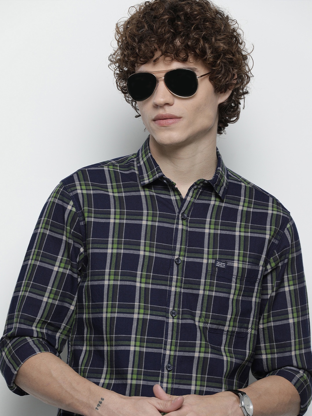 

The Indian Garage Co Men Navy Blue & Olive Green Tartan Checked Casual Shirt