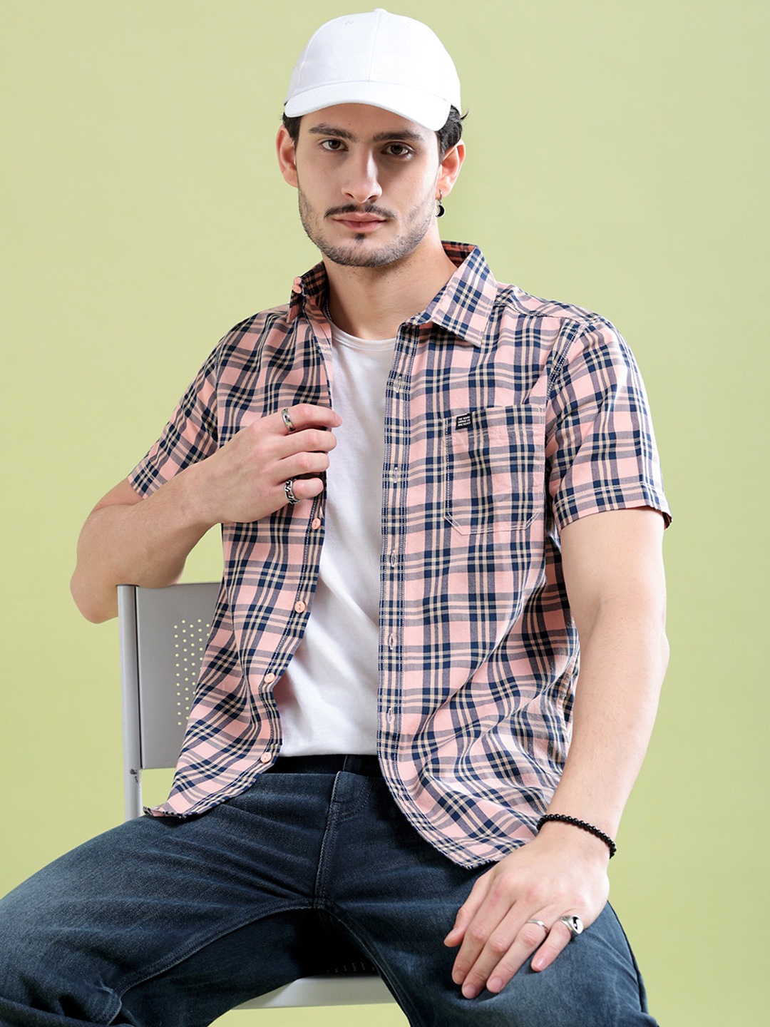 

The Indian Garage Co Men Pink & Navy Blue Checked Casual Shirt