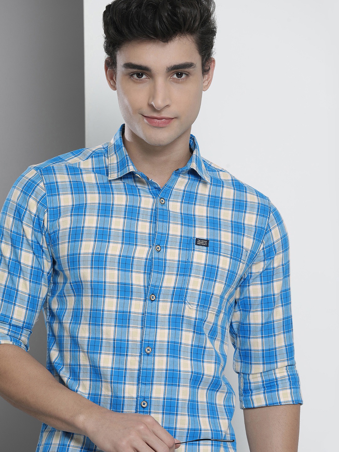 

The Indian Garage Co Men Blue & Beige Checked Casual Shirt
