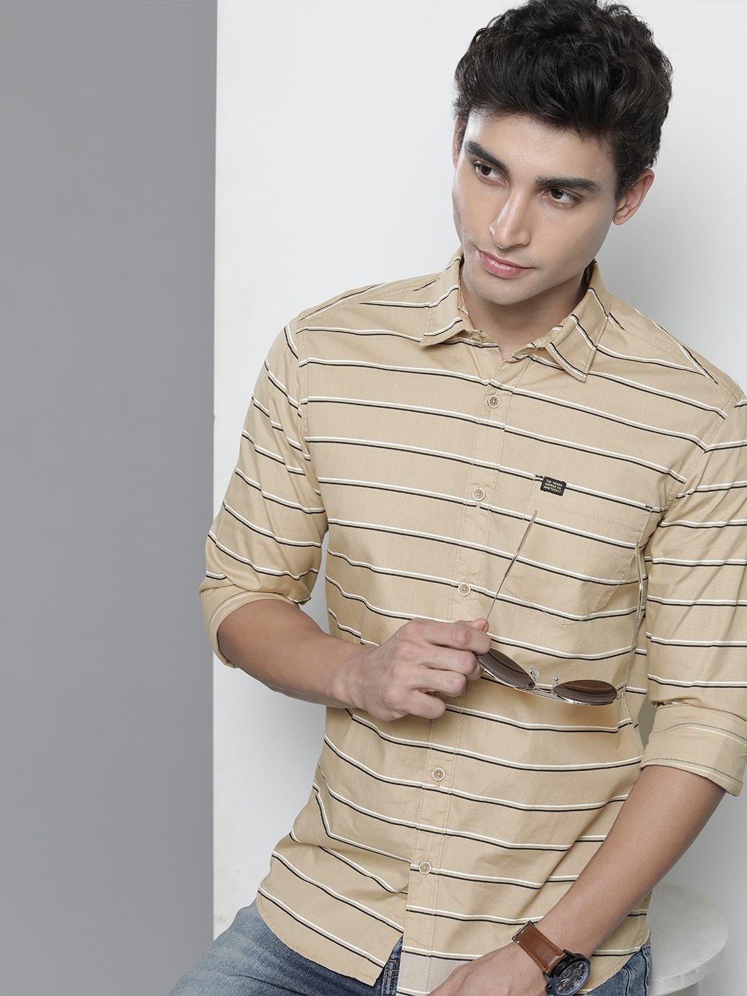 

The Indian Garage Co Men Beige Horizontal Striped Casual Shirt