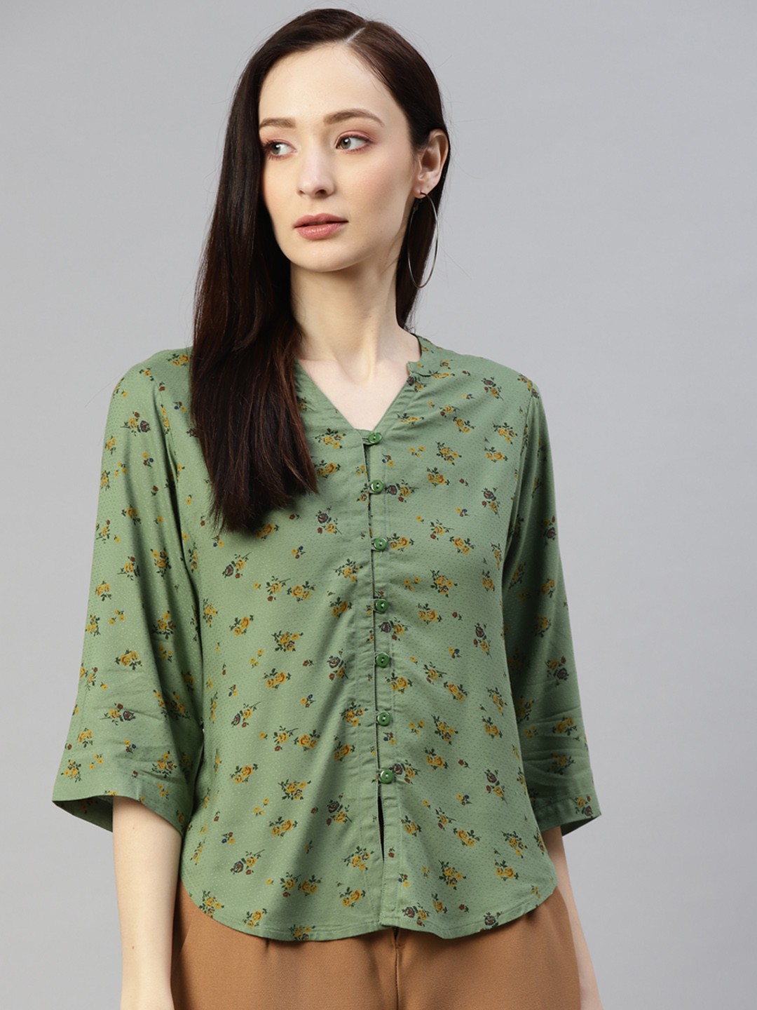 

Ayaany Women Green Floral Printed Casual Shirt