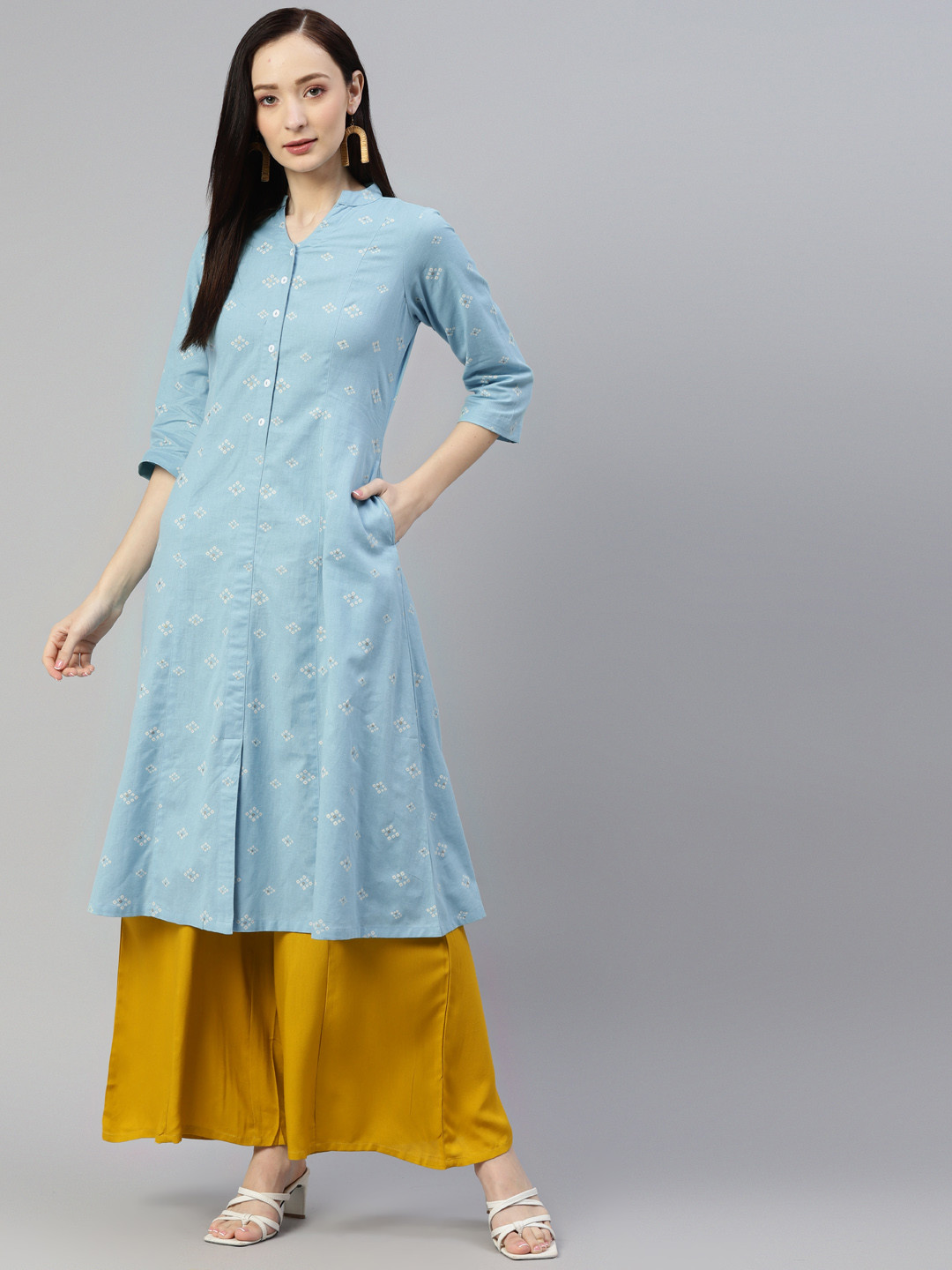 

Ayaany Women Blue Floral Printed Floral Cotton Kurta
