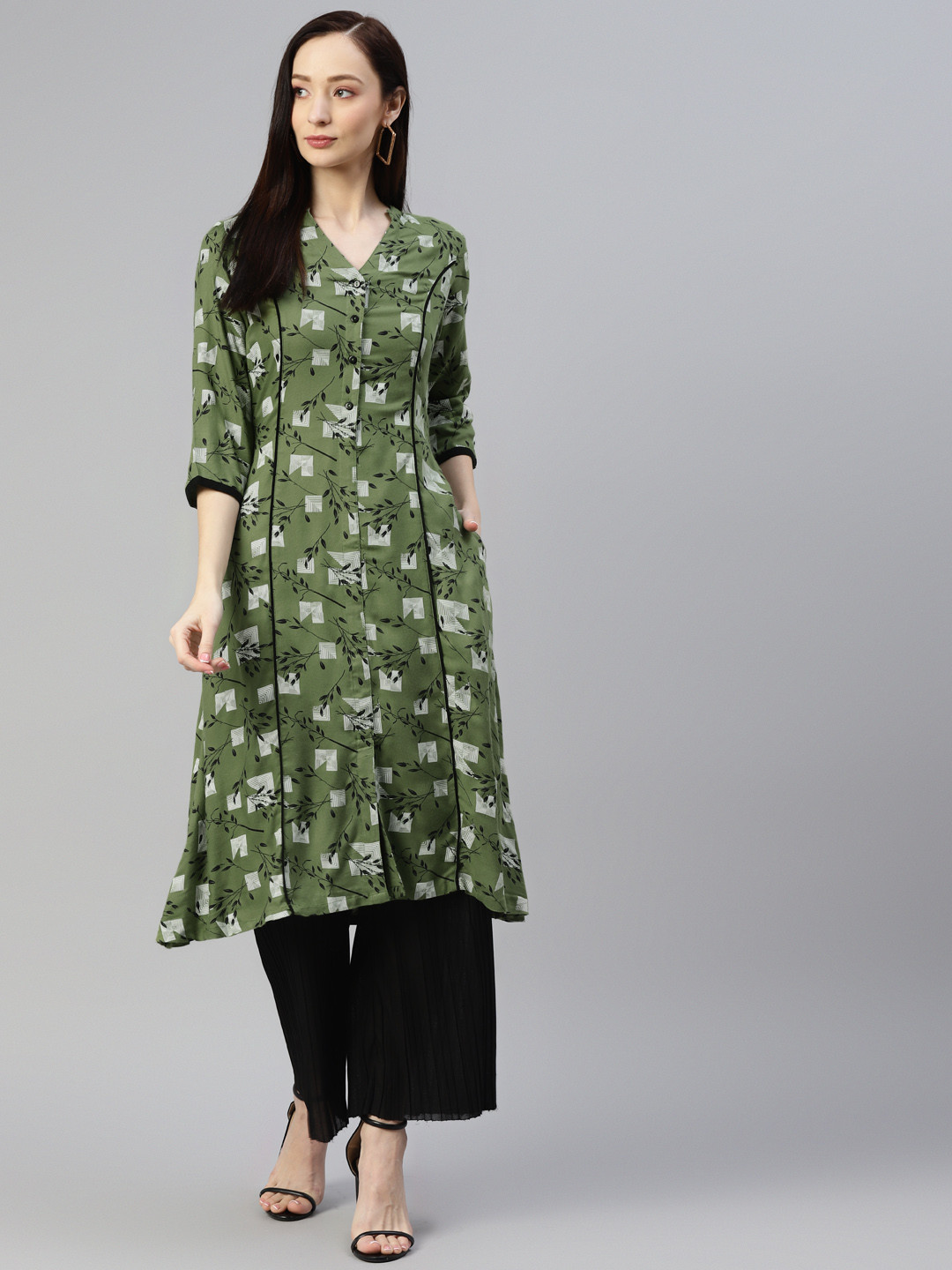 

Ayaany Women Green Floral Printed Cotton Kurta