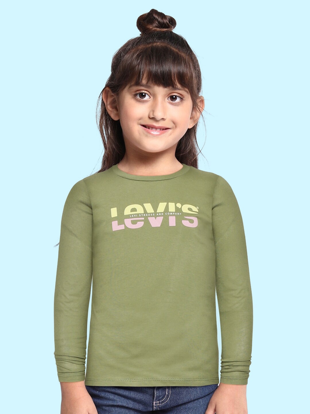 

Levis Girls Olive Green & Yellow Pure Cotton Brand Logo Printed Pure Cotton T-shirt