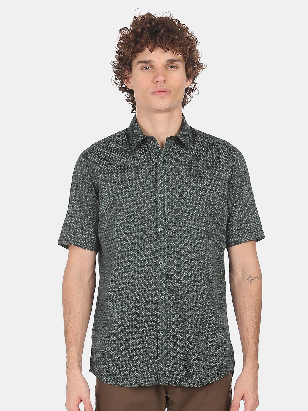

Arrow Men Green Printed Pure Cotton Casual Shirt