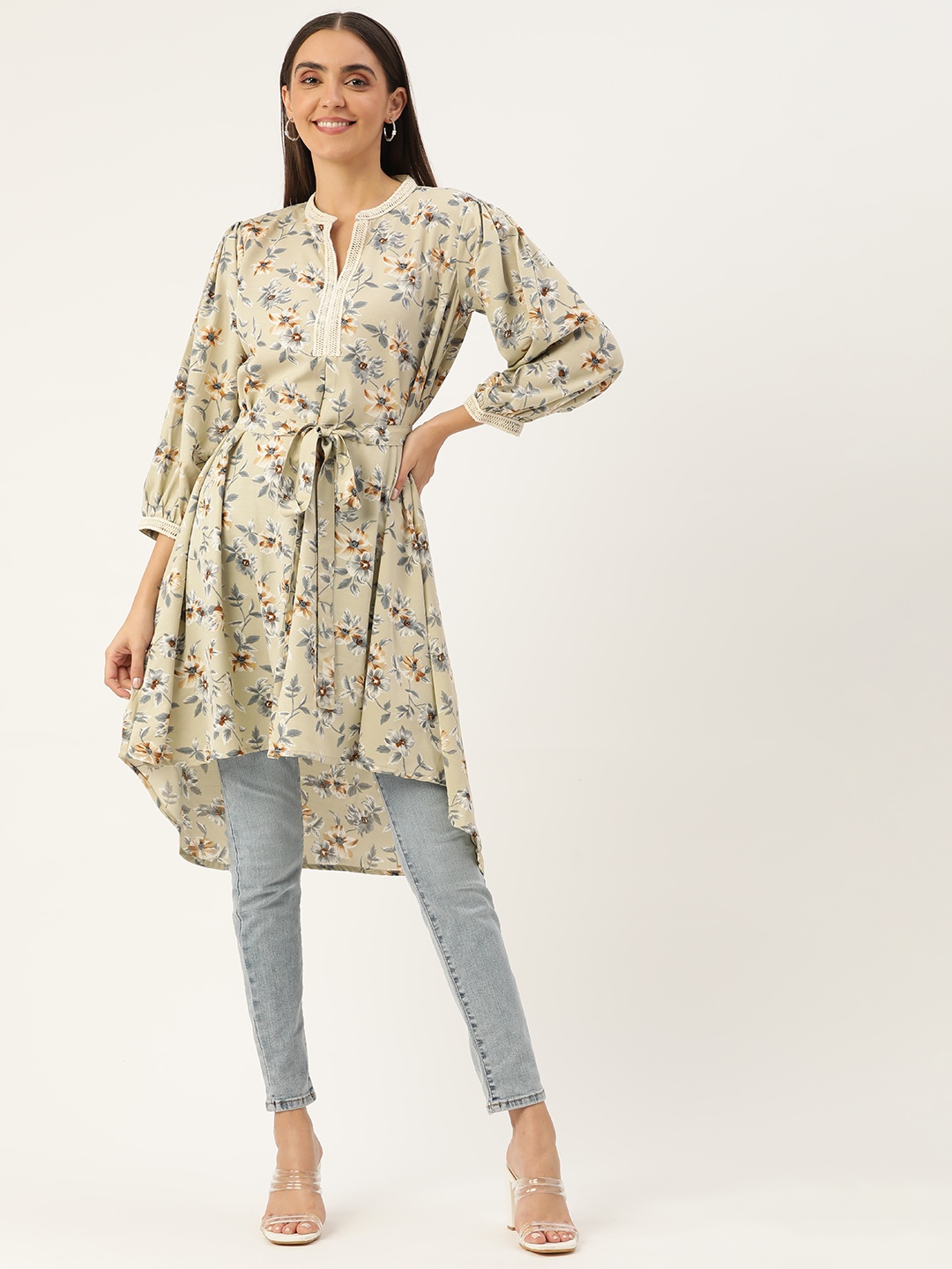 

Jompers Women Green & White Floral Printed Kurta