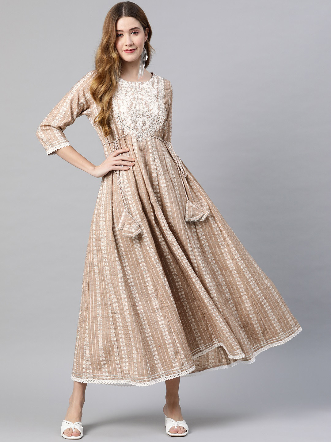 

Vbuyz Brown Floral Ethnic Embroidered Maxi Dress