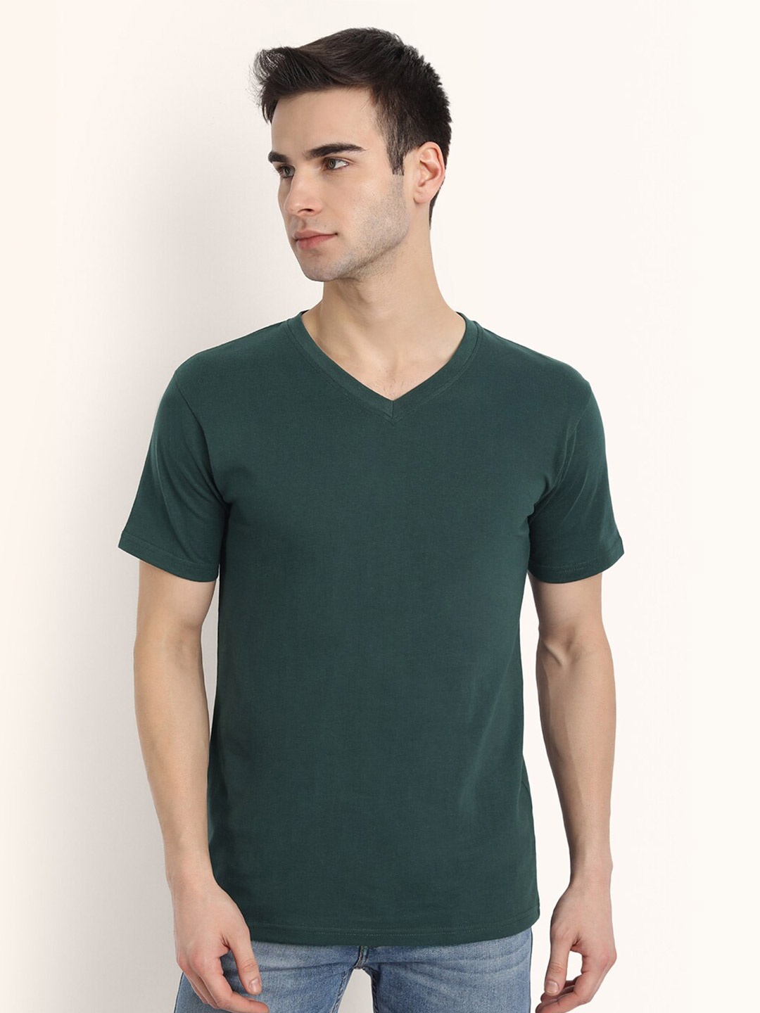 

BE AWARA Men Green V-Neck T-shirt
