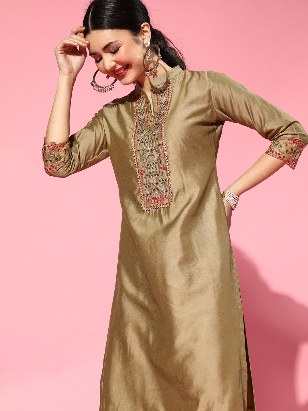 

Indo Era Gold Tussar Silk Scalloped Edge Kurta Set