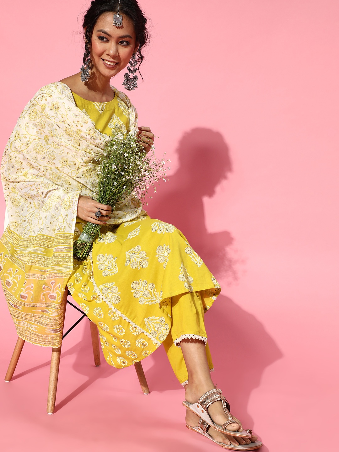

Indo Era Yellow Cotton Blend Ethnic Motifs Kurta Set