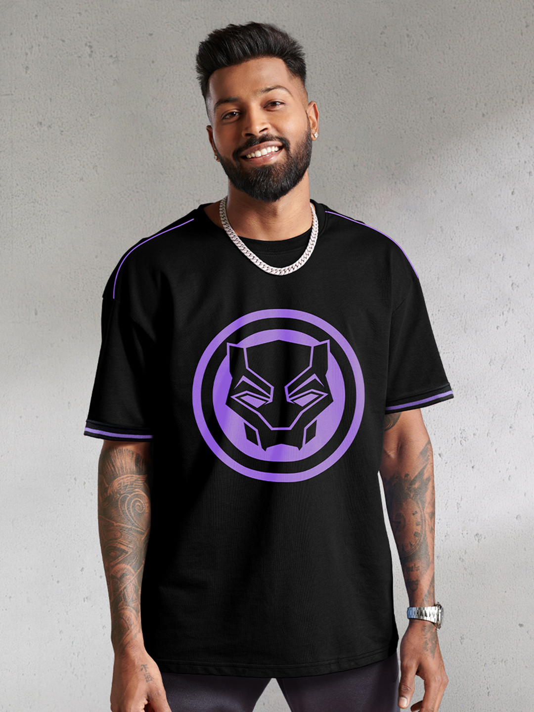 

The Souled Store Men Black Marvel Black Panther Logo Print Oversized T-Shirt
