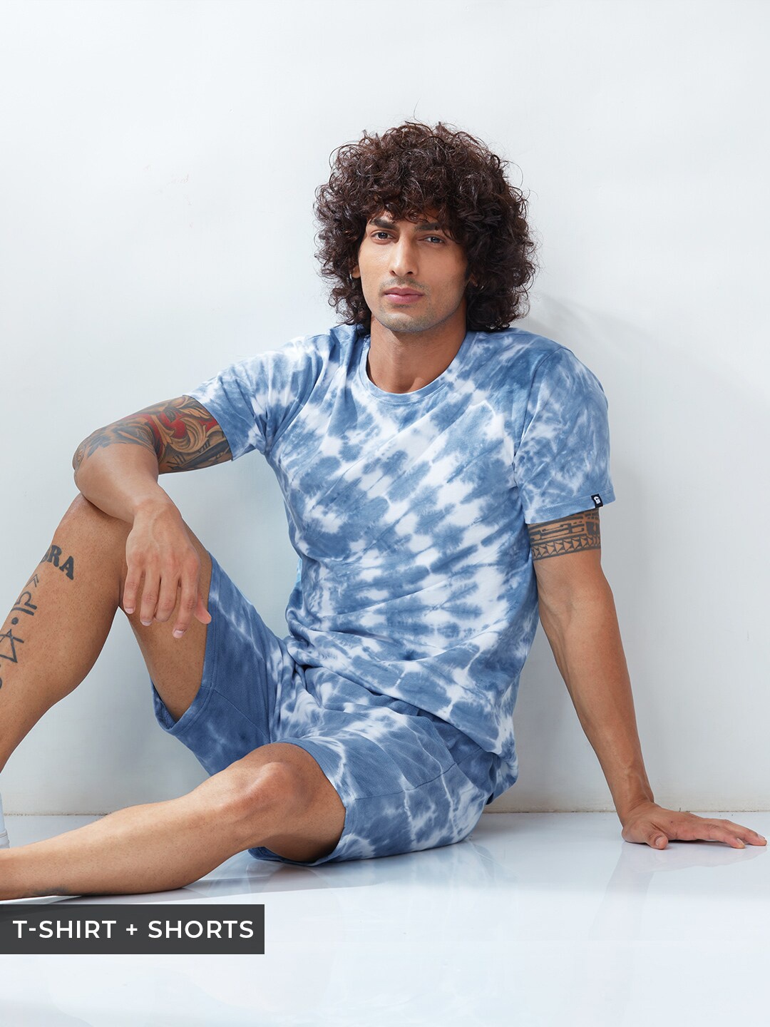

The Souled Store Men Blue Tie & Dyed T-shirt with Shorts