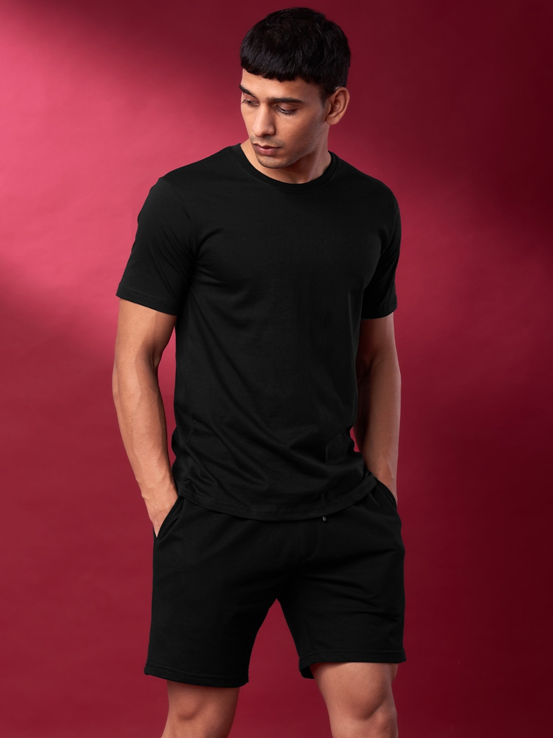 

The Souled Store Men Black Solid Tshirts With Shorts