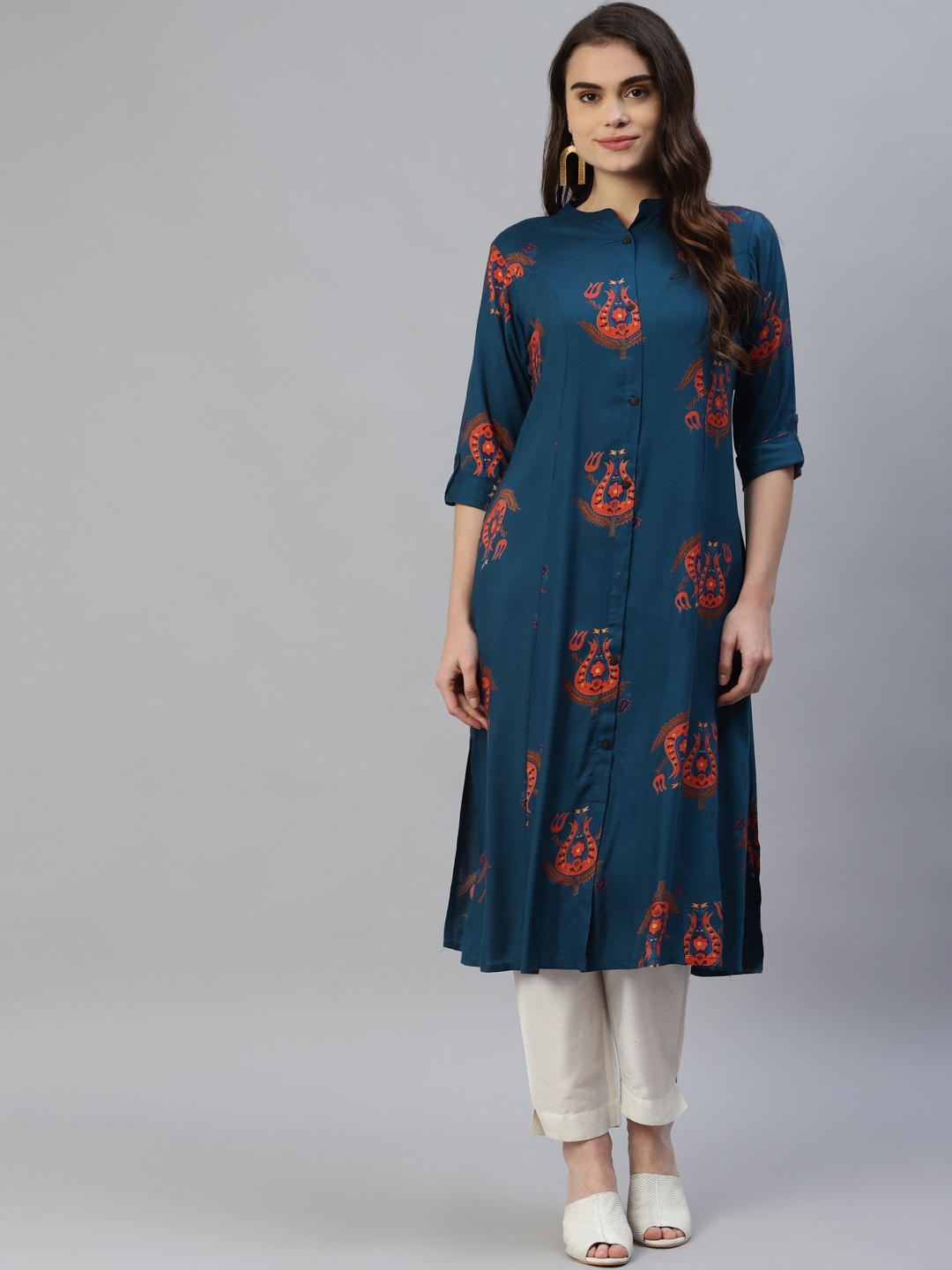 

Vbuyz Women Blue Ethnic Motifs Foil Printed Kurta