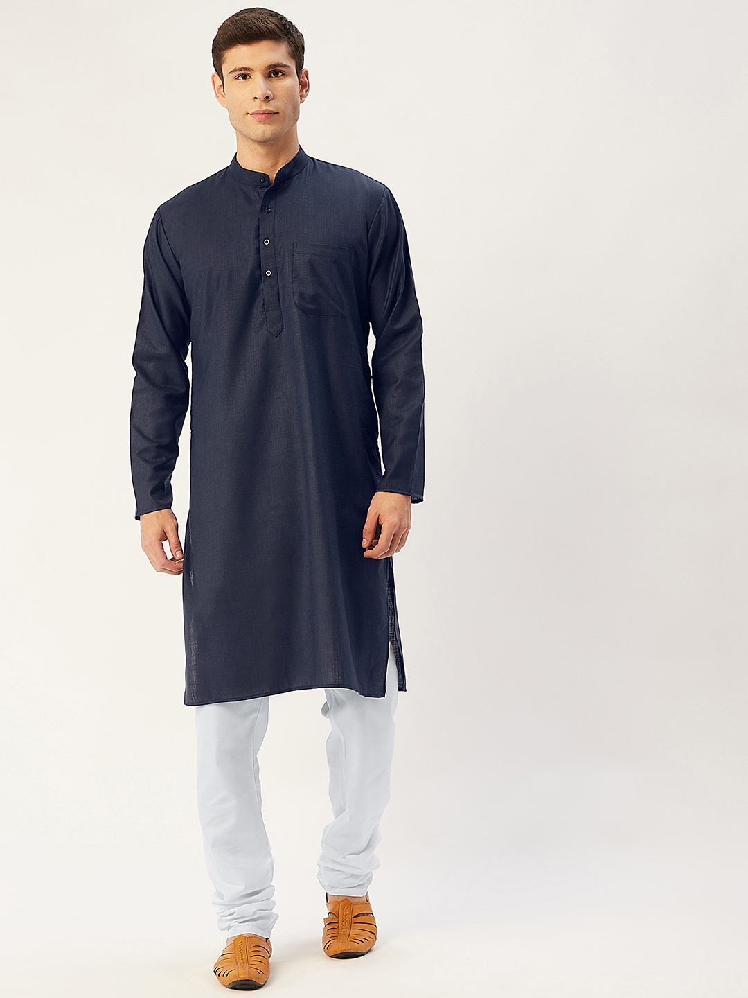 

Jompers Men Navy Blue & White Solid Pure Cotton Kurta with Churidar