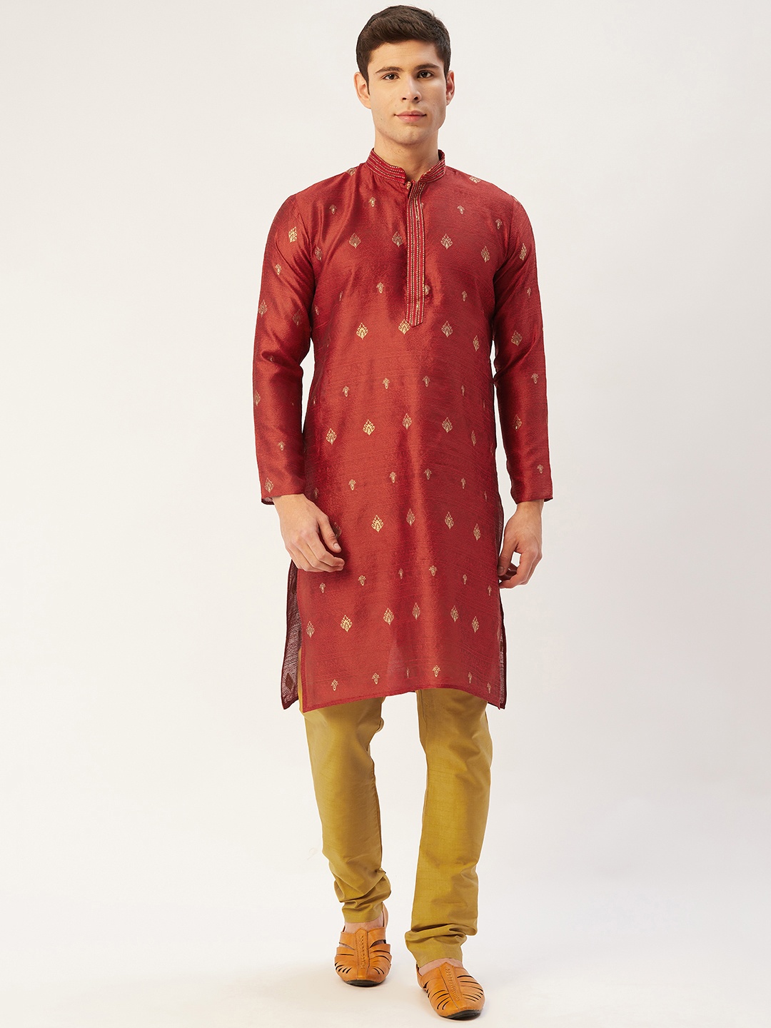 

Jompers Men Maroon & Gold-Toned Embroidered Woven Design Kurta with Churidar