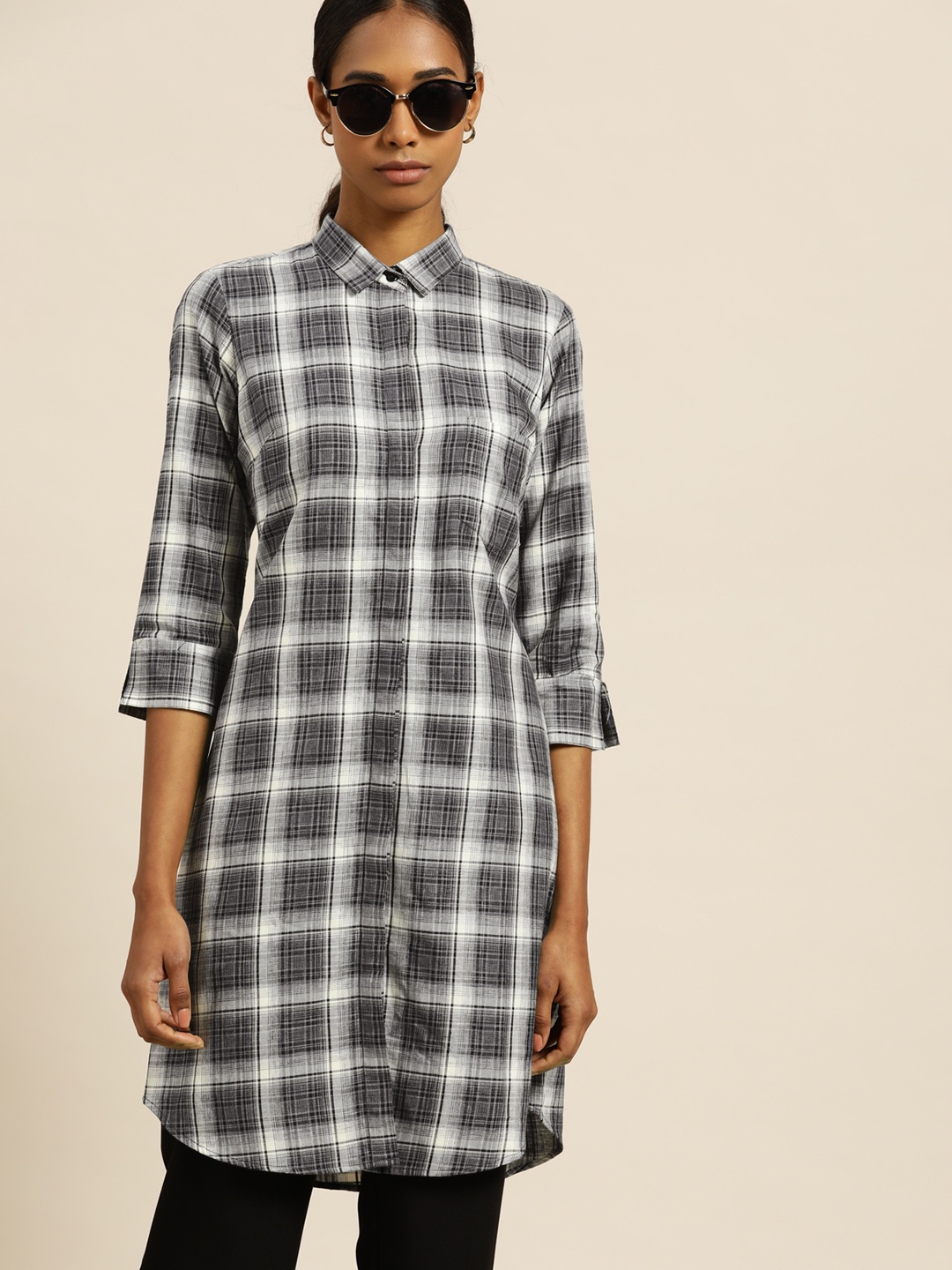 

Hancock Women Grey & Blue Pure Cotton Relaxed Fit Checked Casual Longline Shirt