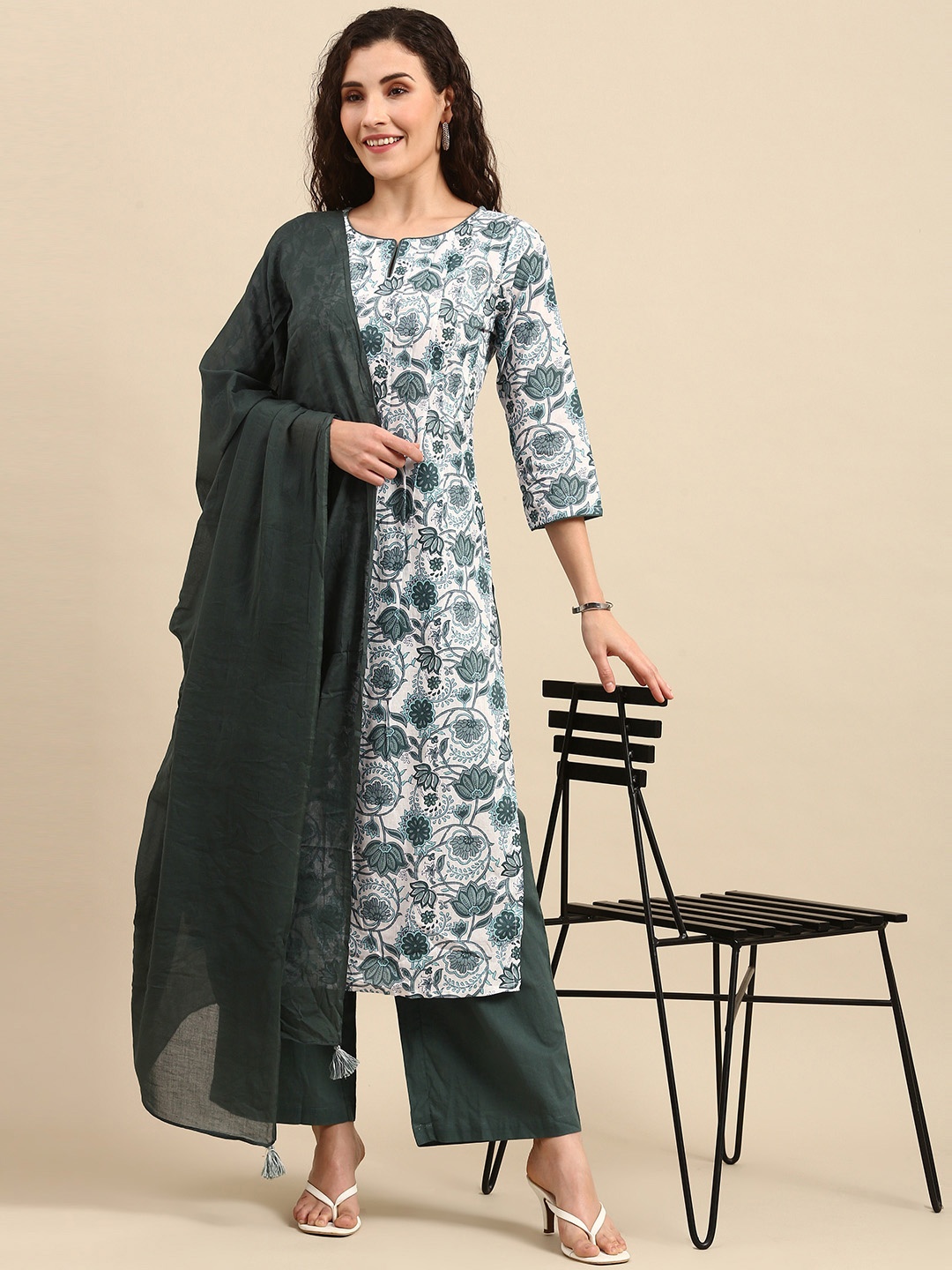

Janasya Women White & Olive Green Pure Cotton Floral Printed Kurta Set With Dupatta