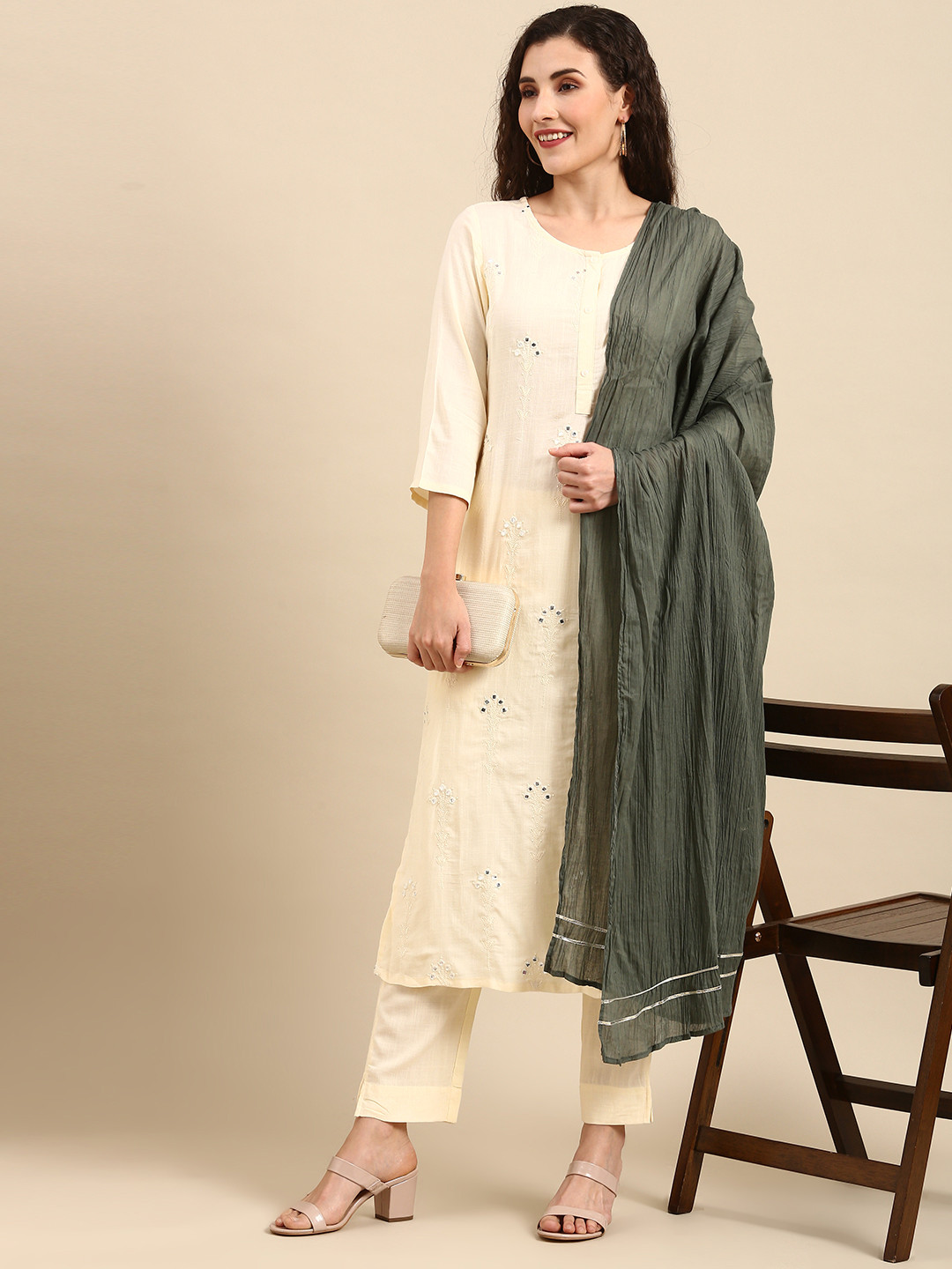 

Janasya Women Cream-Coloured Embroidered Mirror Work Kurta Set With Dupatta