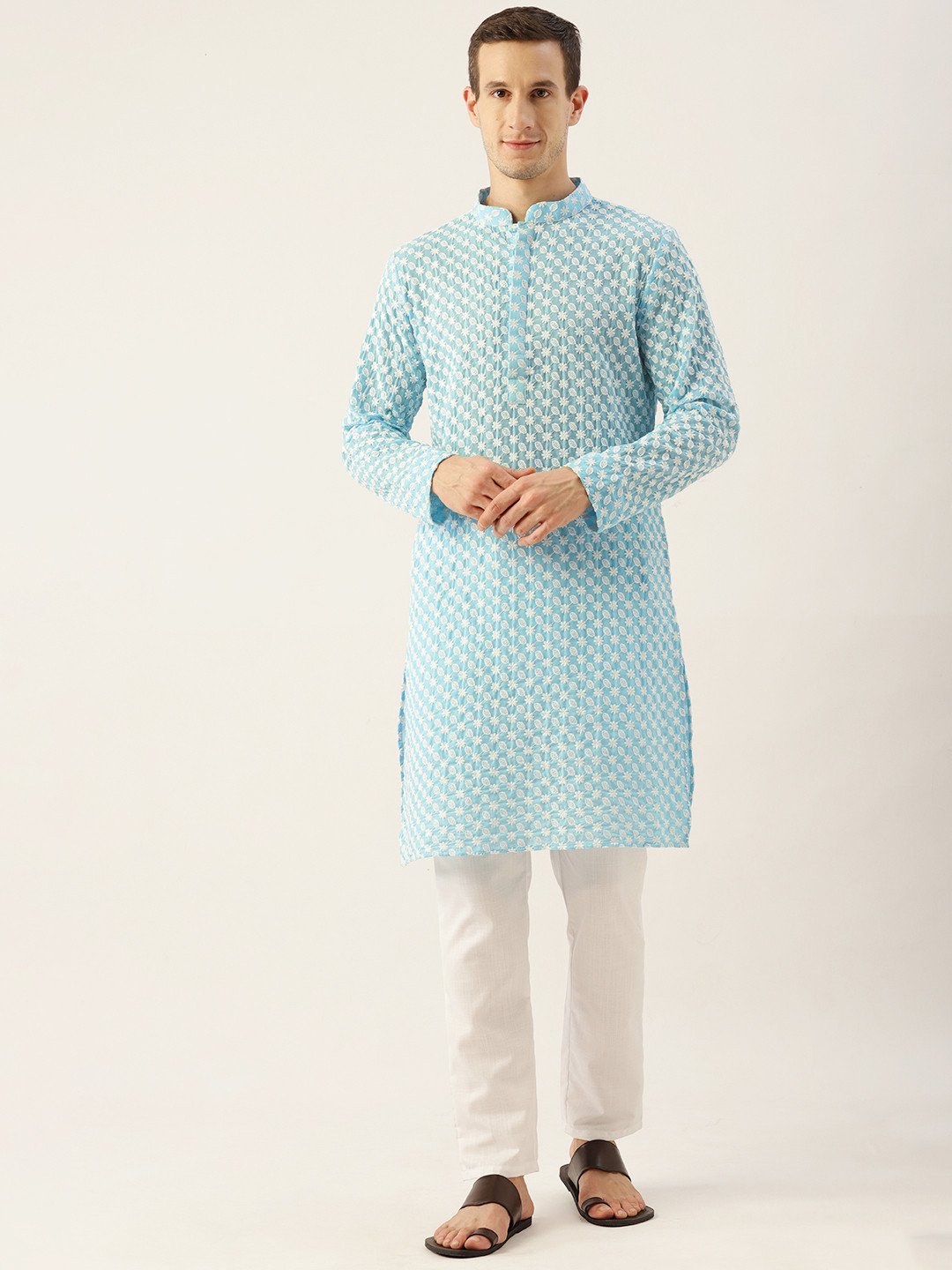 

Molly & Michel Men Blue Floral Embroidered Chikankari Pure Cotton Kurta with Pyjamas