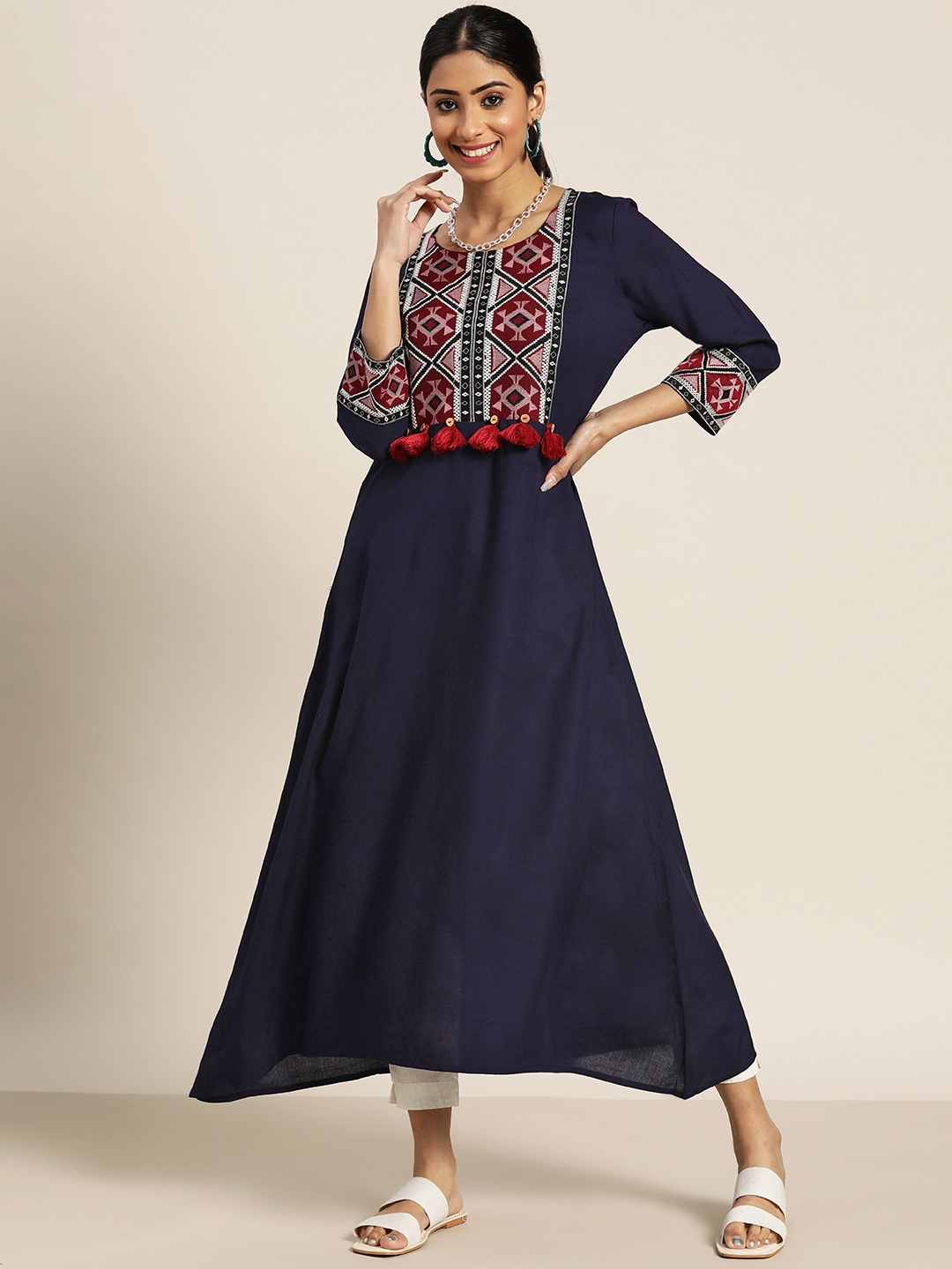 

Sangria Women Navy Blue Ethnic Yoke Design Kurta